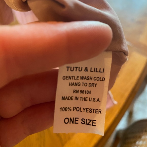 Tutu & Lilli top.  One size.  Color: Blossom - Picture 2 of 3